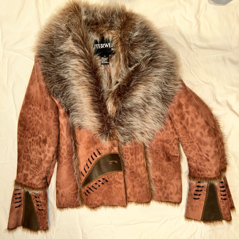 Luxurious Faux Fur Trimmed Leather Gloves